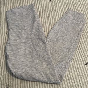 Lululemon Wunder under grey Luon 28" leggings